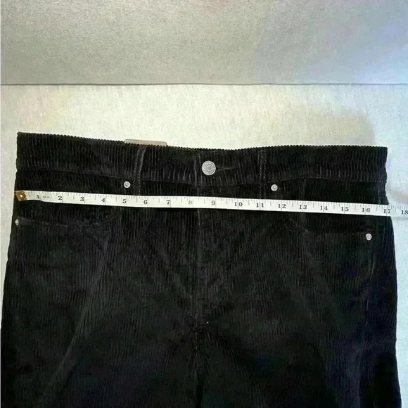 Levi’s NWT 315 Black Shaping Bootcut Mid Rise Corduroy Jeans Women’s Size 32x30 - Picture 7 of 11
